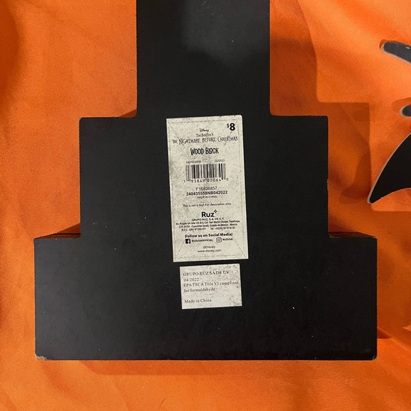 Disney Halloween Party Decor Set - Black and Orange - Picture 13 of 16